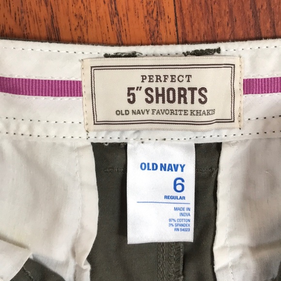 Old Navy Perfect 5” shorts - Picture 3 of 3
